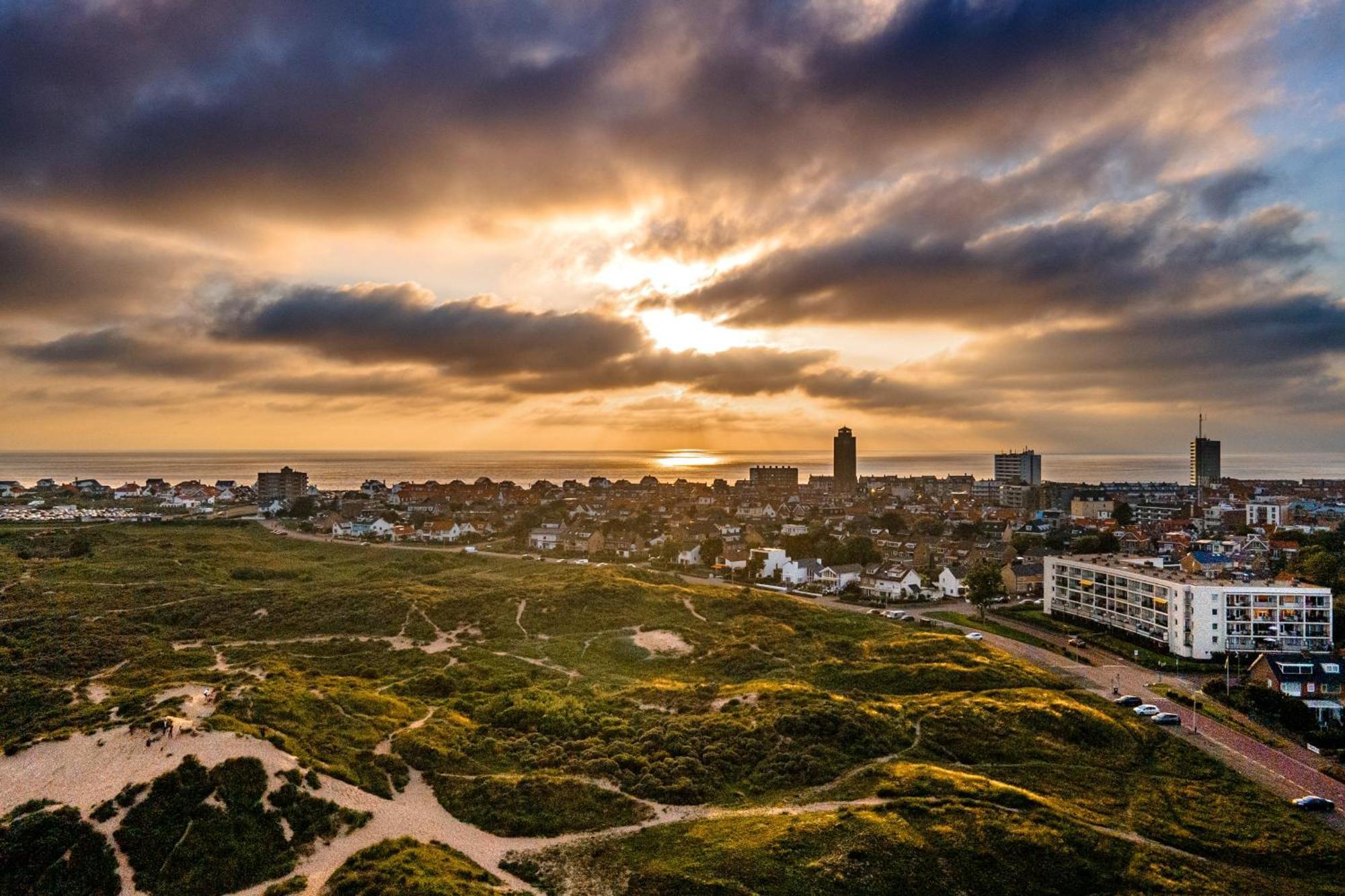 Stek aan Zee with free parking Appartement Zandvoort Buitenkant foto